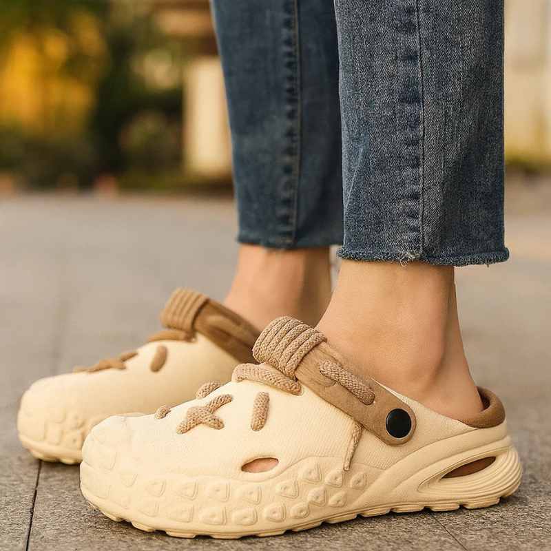 Echo Laced Clogs - Female – Soulario