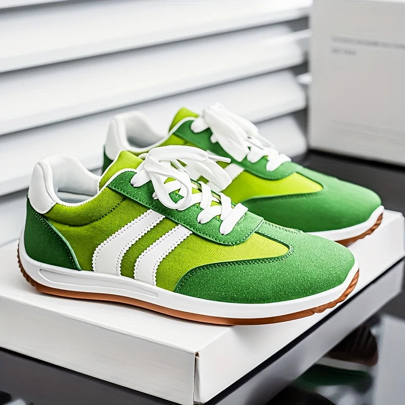 Nova Retro Sneakers