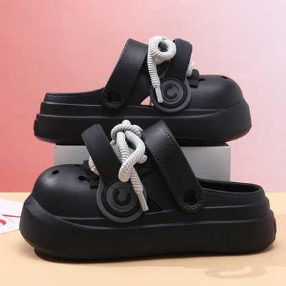 Drifter Laced Clogs - Female