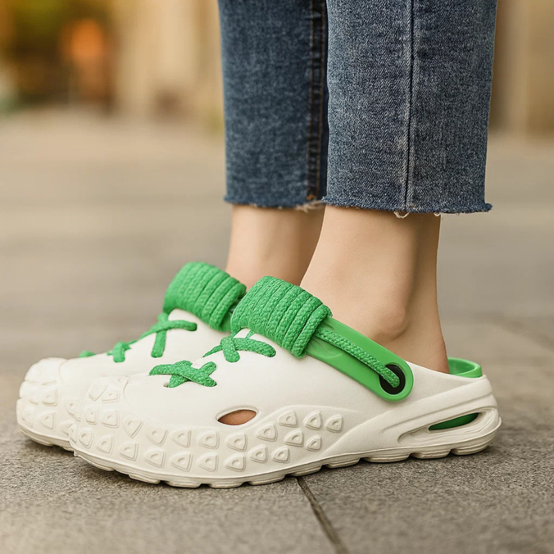 Echo Laced Clogs - Female