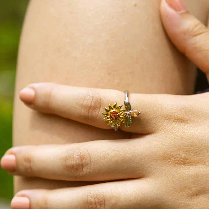 Sunflower Bliss: Spinning Sunflower & Bee Ring