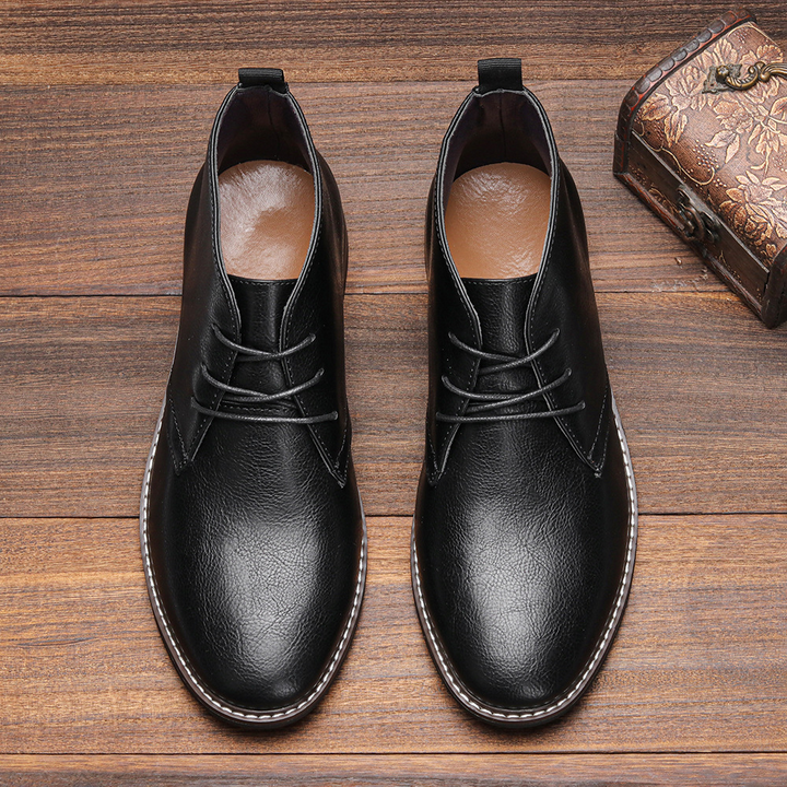 Cassidy Leather Chukka Boots