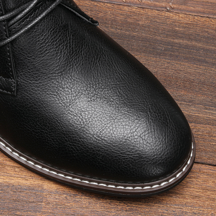 Cassidy Leather Chukka Boots
