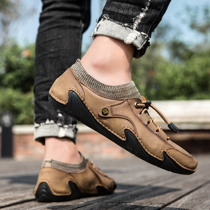 Vanguard Trail Sneakers