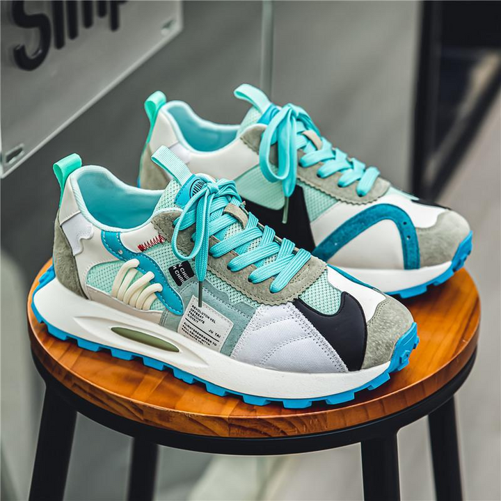 Nova Retro Sneakers